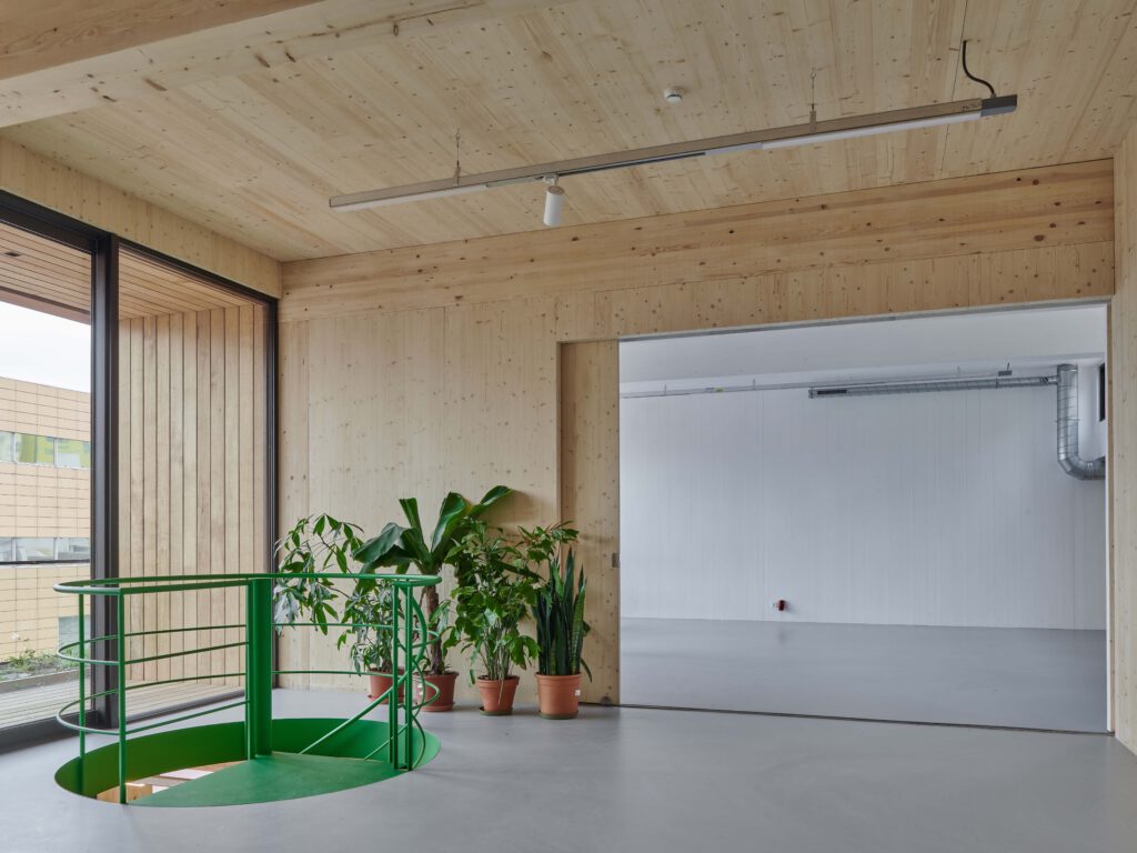 ATELIER ZWEERS_Studiogebouw A_credits MWA Hart Nibbrig - LR006